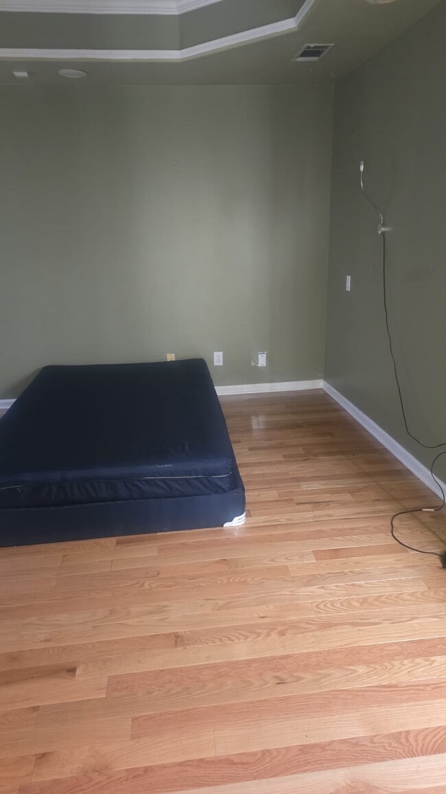 Building Photo - 1815 Watercrest Cir