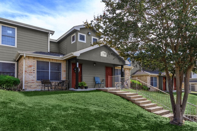Foto del edificio - Townhomes at West Creek