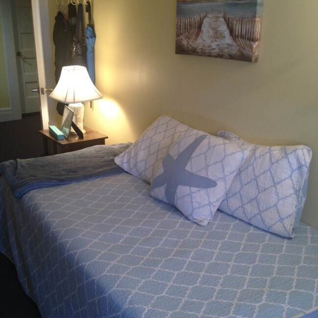 Bedroom - 27 Hillside Ave