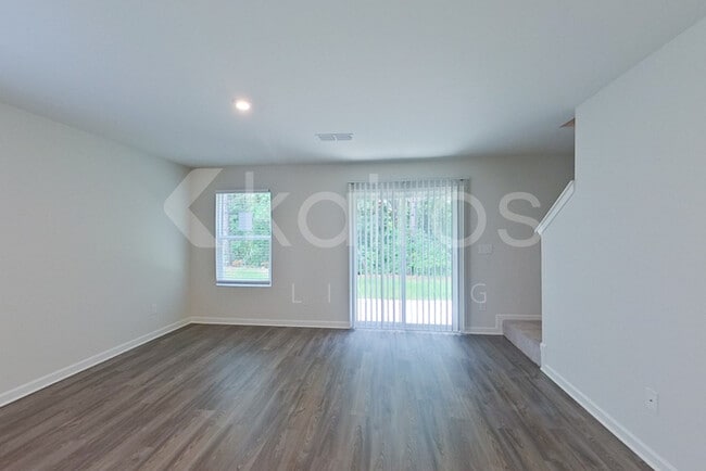 Building Photo - 360 Ironwood Ct