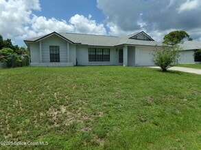 Building Photo - 1540 Fairlee Ave NW
