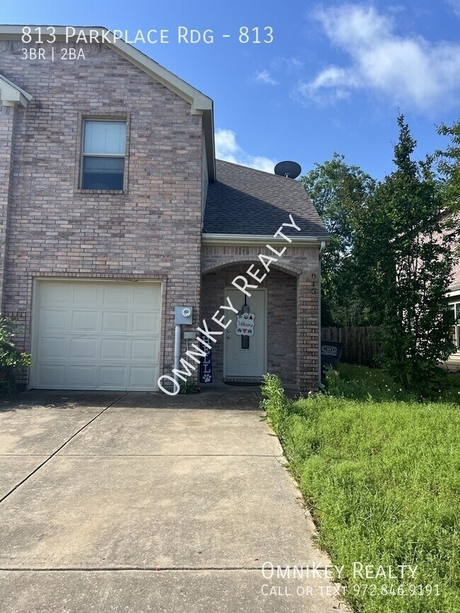 Foto del edificio - 813 Parkplace Ridge