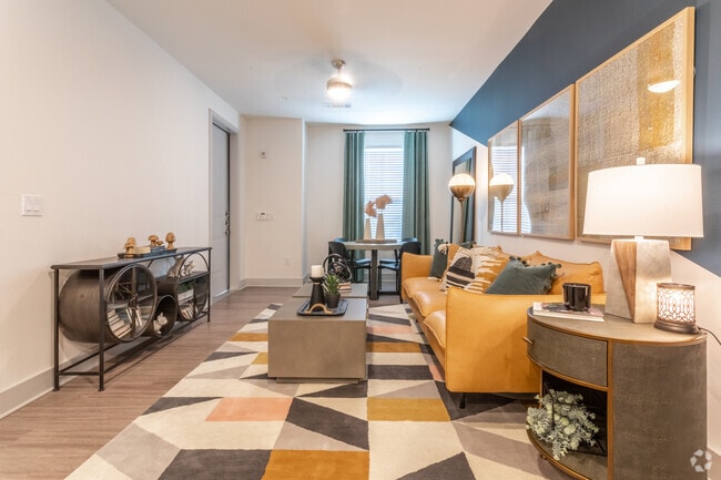 Living Room and Dining Room - Cathedral Lakes