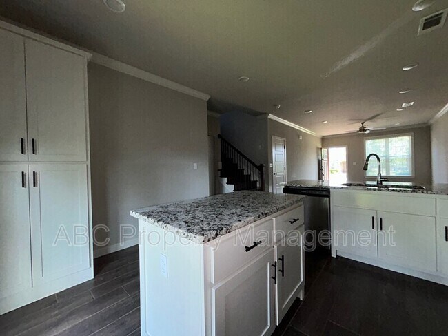 Foto del edificio - 3205 SW Hillstone Ave