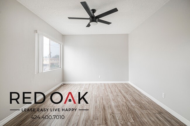 Foto del edificio - 15405 Vanowen St