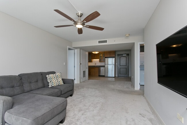 Living Room&Kitchen - 1009 Kapiolani Blvd
