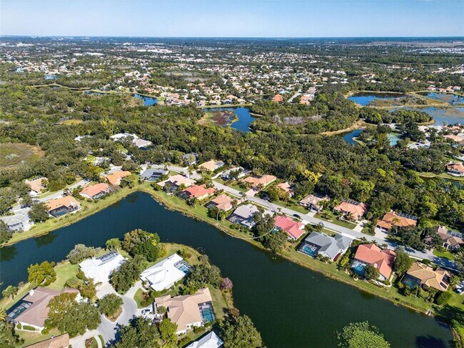 Foto del edificio - 8455 Woodbriar Dr