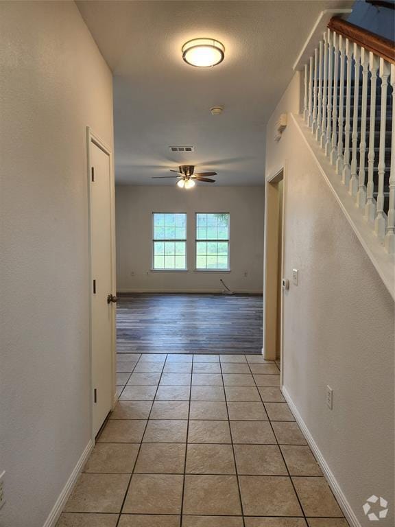 Building Photo - 7516 Lazy Creek Dr