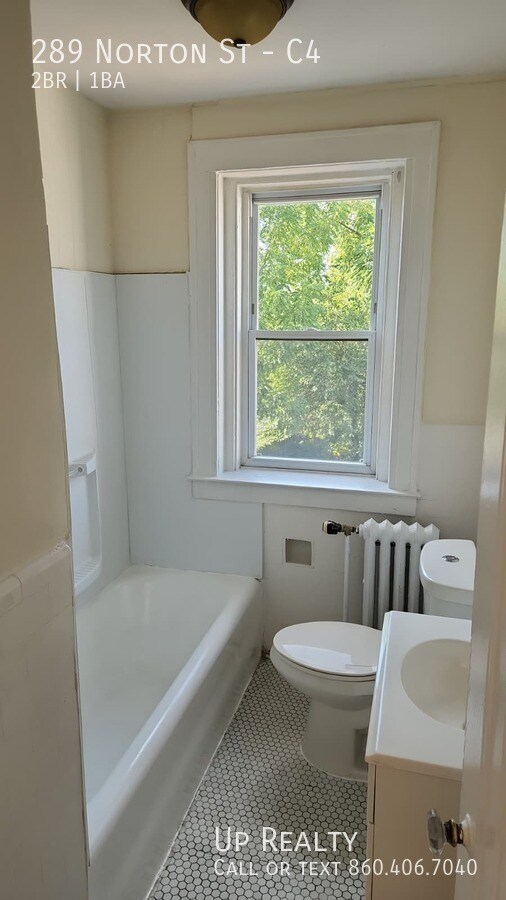 Building Photo - 289 Norton St