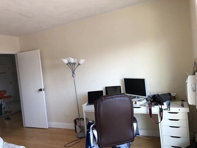 Foto del edificio - 383 Lanley