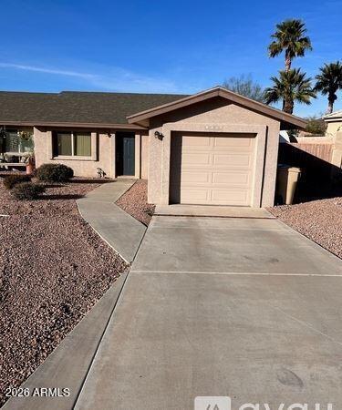 Building Photo - 14034 N Kendall Dr
