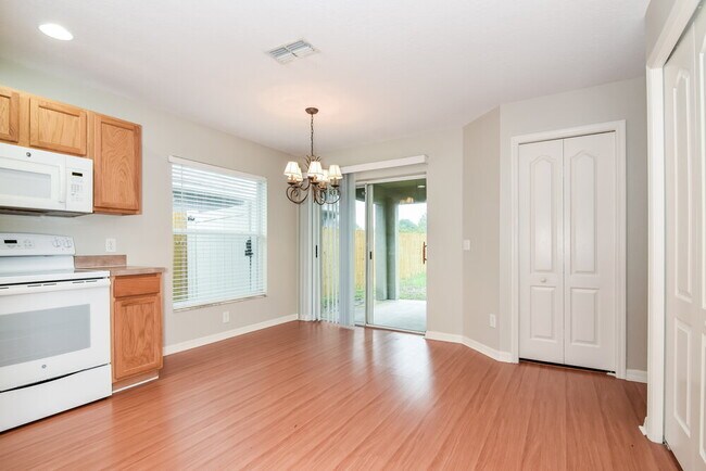 Building Photo - 7803 Citrus Blossom Dr