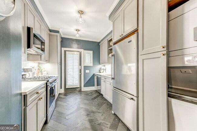 Foto del edificio - 28 Collier Rd NW