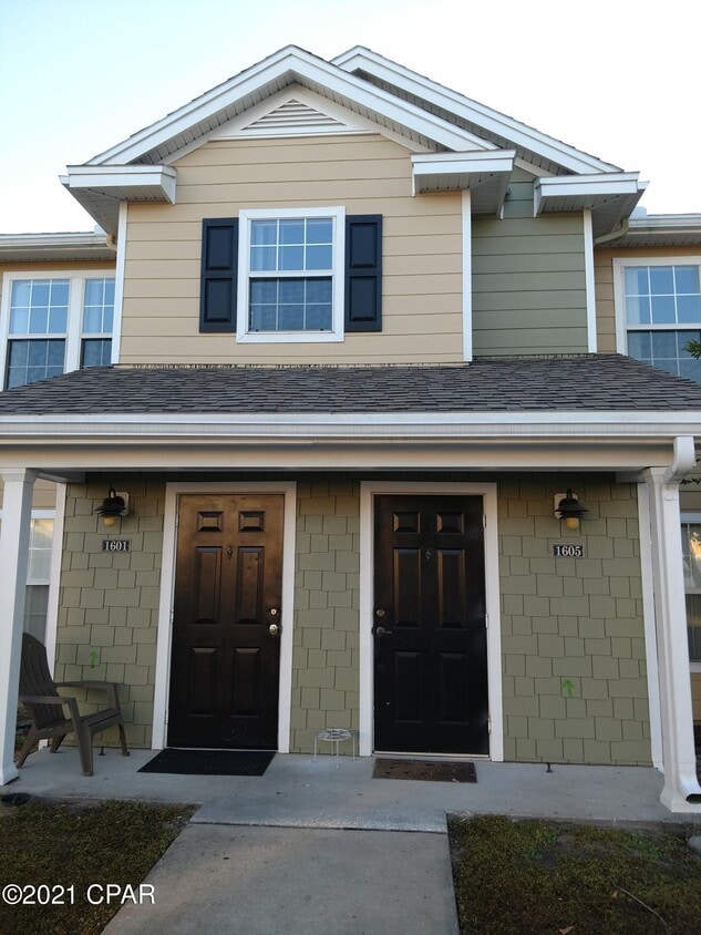 Primary Photo - 1605 Cape Cod Dr