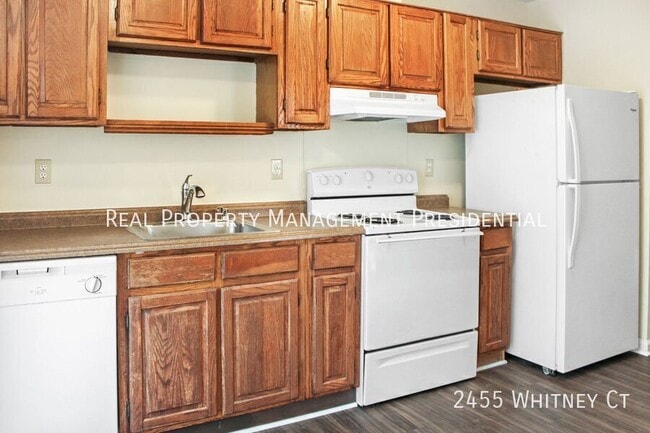 Foto del edificio - 2455 Whitney Ct