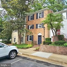 Building Photo - 7603 Tiverton Dr
