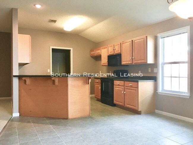 Building Photo - 3 bedroom in Niceville FL 32578