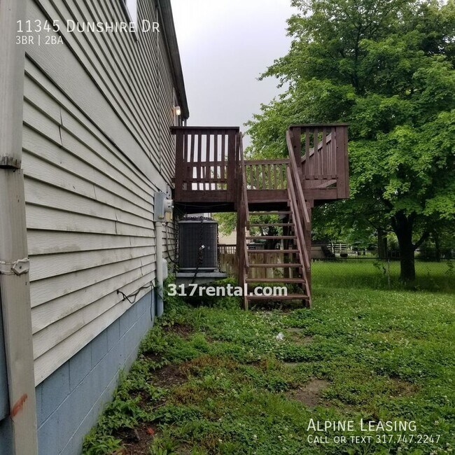 Building Photo - Far East Indy 3BR/1.5BA House w/Attached G...