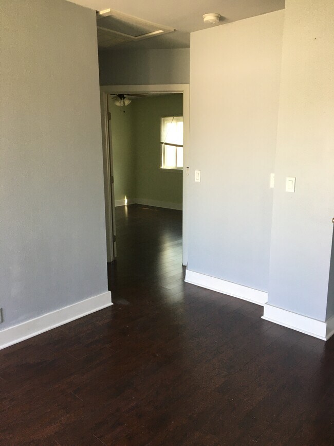Hallway to bedrooms & bathroom - 10836 Mansel Ave