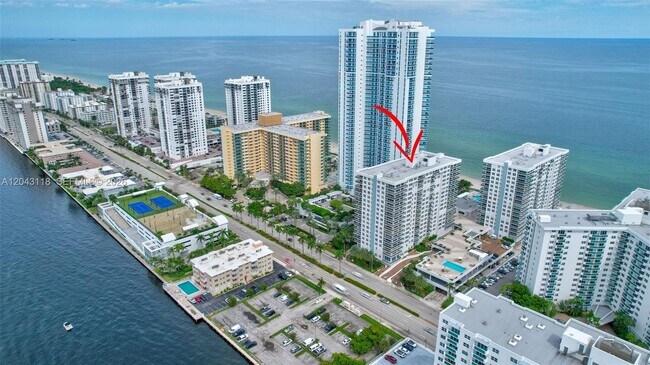 Foto del edificio - 2751 S Ocean Dr