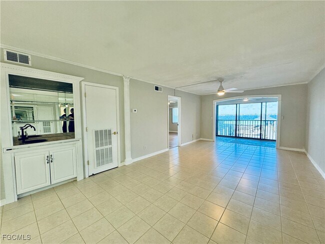 Foto del edificio - 2711 First St