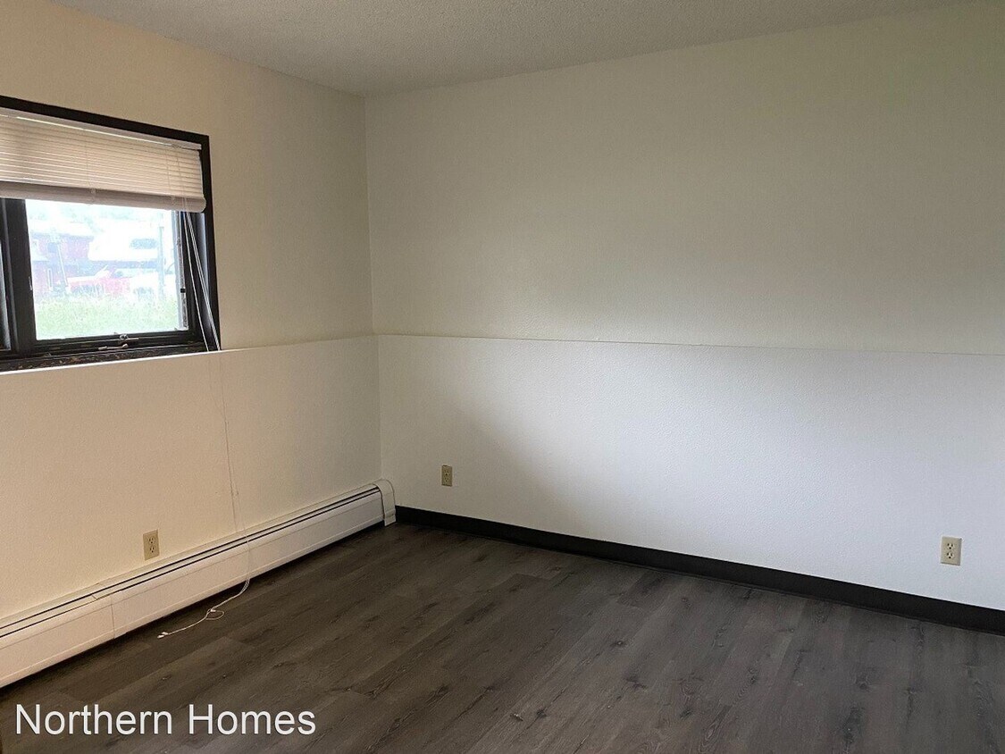 Building Photo - 4953 Dartmouth Dr