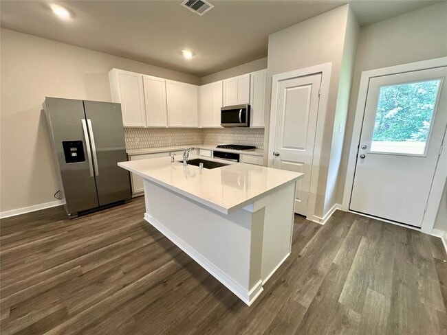 Building Photo - 12143 Ridge Top Dr