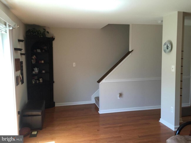 Building Photo - 9415 Kilbride Ct