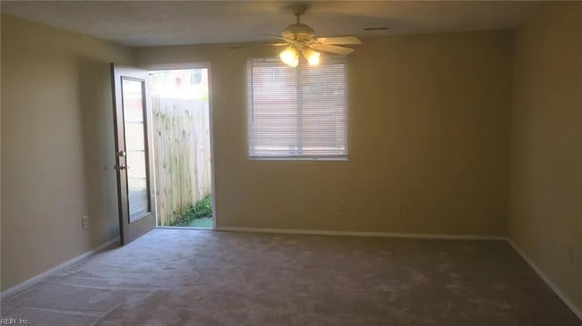 Building Photo - 25 Christine Ct