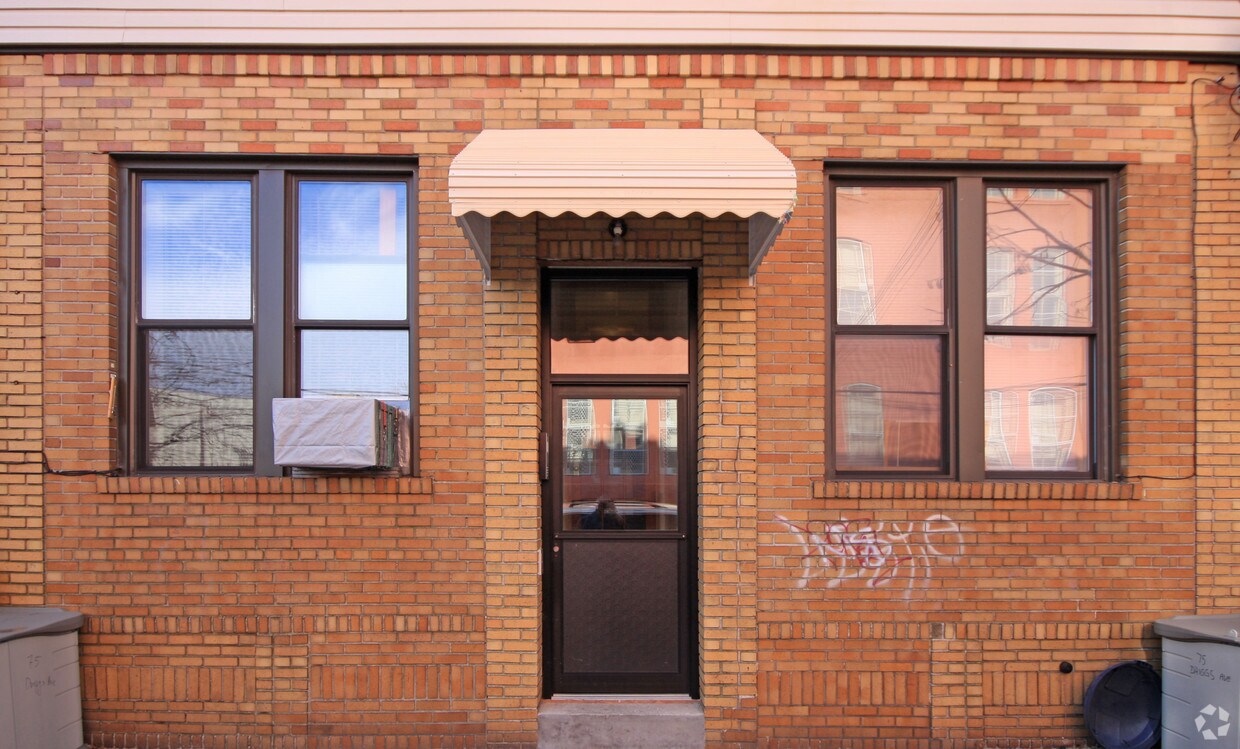 Building Photo - 75 Driggs Ave