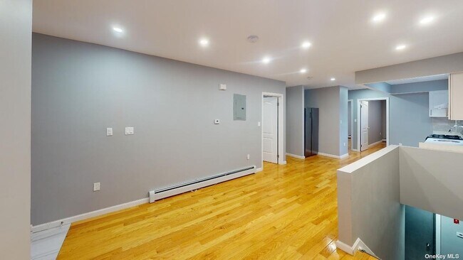 Foto del edificio - 67-12 Exeter St