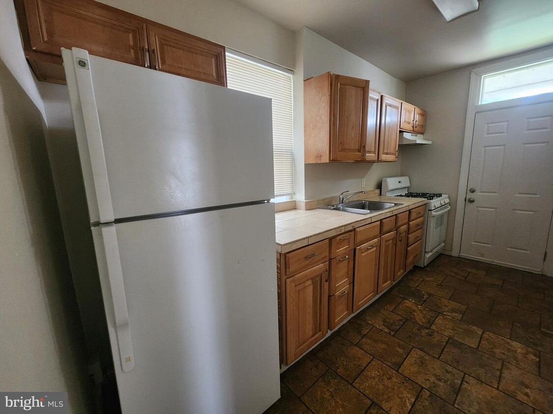 Primary Photo - 3401 Woodbrook Ave