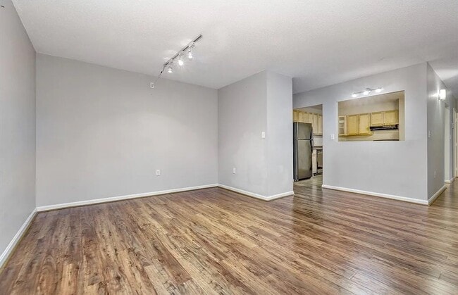 Photo - 131 Coolidge Ave Apartment