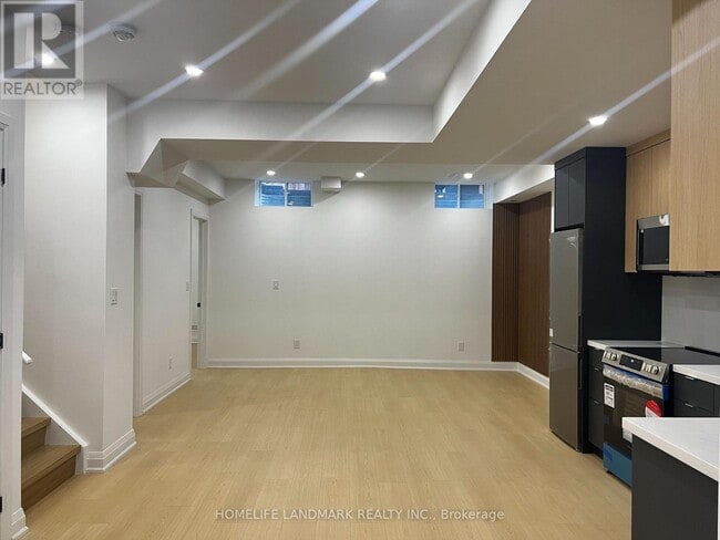Building Photo - 94 Carnegie Dr