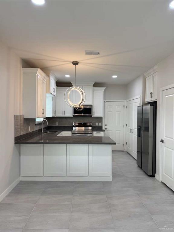 Building Photo - 13 Clarence Dr