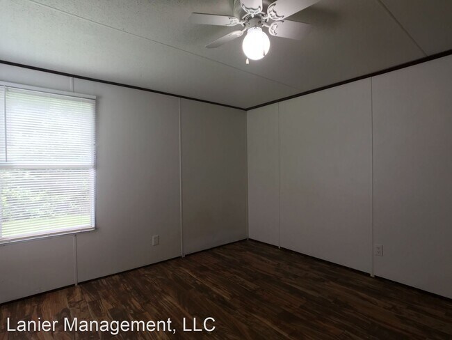 Foto del edificio - 2069 Grove Point Rd