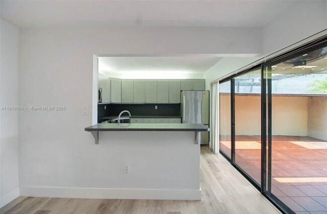 Photo - 4732 SW 67th Ave Apartment