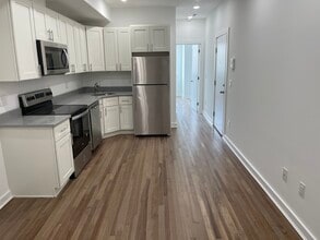 Building Photo - 675 N 39th St