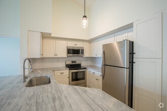 Building Photo - 4106 Central Sarasota Pky