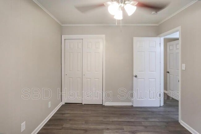 Foto del edificio - 1903 S Crescent Ave