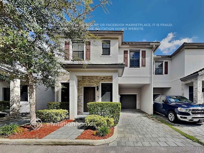 Building Photo - 1627 SW 29th St