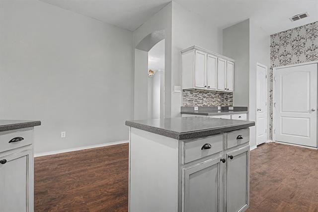 Foto del edificio - 360 Conroe Cir