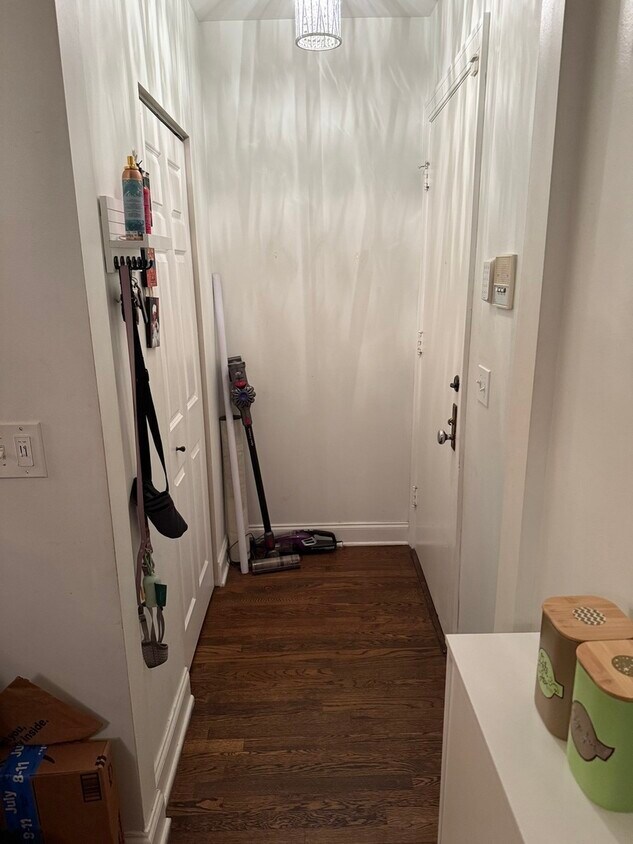 Foto principal - 1155 W Grace St