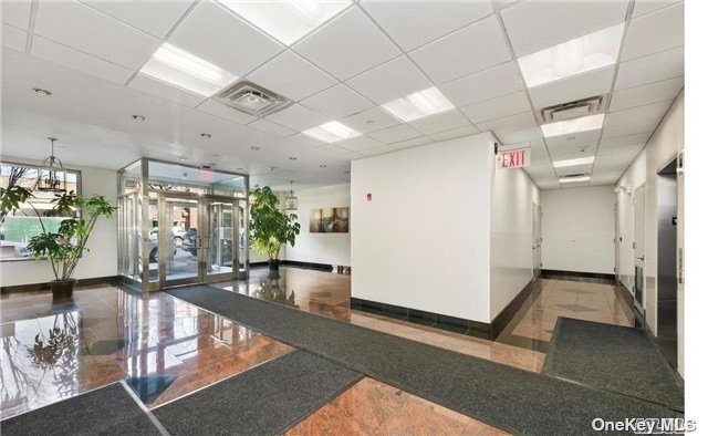 Foto del edificio - 40-40 75th St