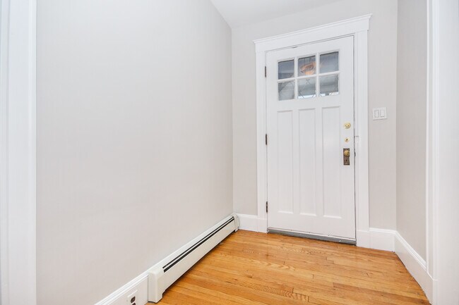 Building Photo - 28-30 Burgoyne St