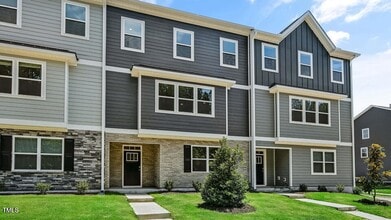 Building Photo - 2241 Horton Pk Dr