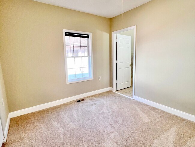 Foto del edificio - 829 Dillard St