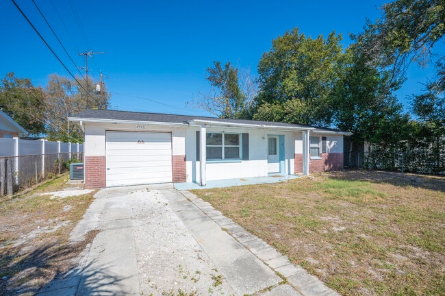 Building Photo - 4719 Blossom Dr
