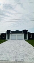 Building Photo - 10045 Amicola St