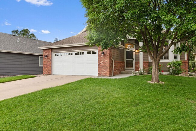 Foto del edificio - Beautiful Ranch-Style Home in Paragon Poin...